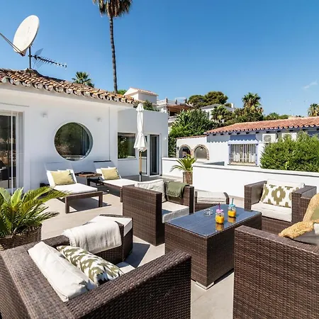Exclusive 4 Br Jazmines. Private Pool&bbq